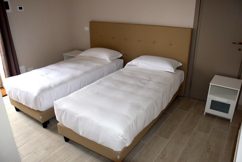 B&B Leonardo Rho Szoba fotó