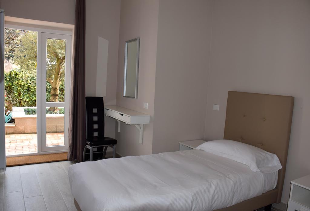 B&B Leonardo Rho Szoba fotó